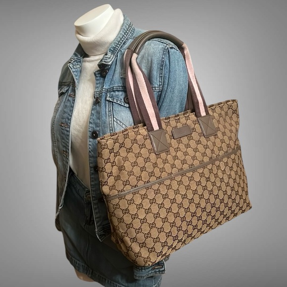 A160 - 💯 % authentic Gucci shoulder bag - Picture 1 of 16